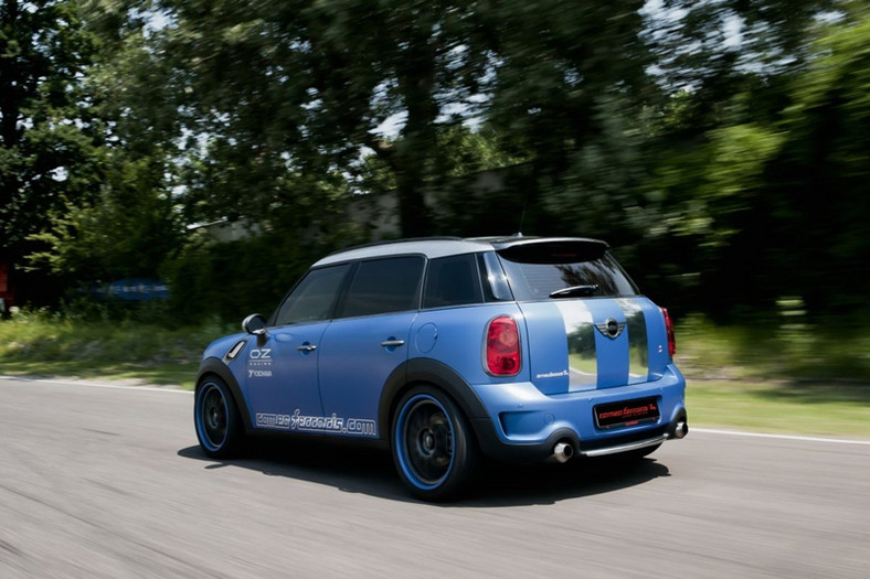 Mini Countryman od Ferrari