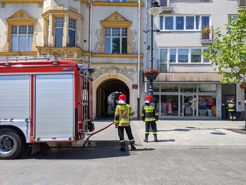 Pożar komórek przy Piotrkowskiej w Łodzi