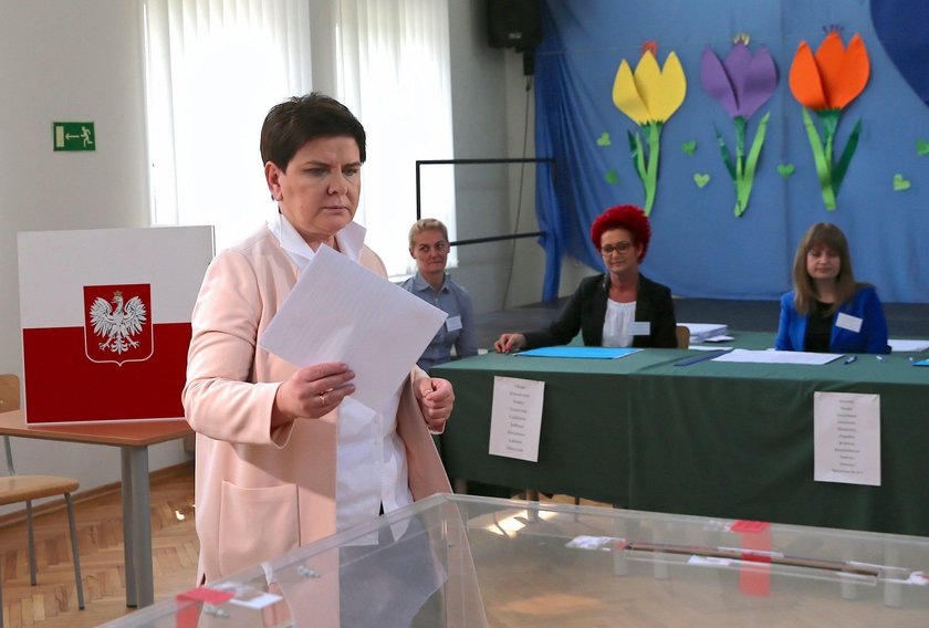 Sensacyjny wynik Szydło! To absolutny rekord 