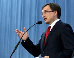 Będzie komisja śledcza? Ziobro zbiera podpisy