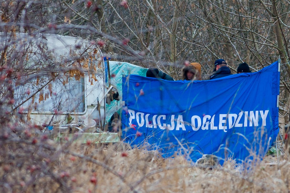 POZNAŃ TRZY OSOBY ZMARŁY W PRZYCZEPIE KEMPINGOWEJ (policja)