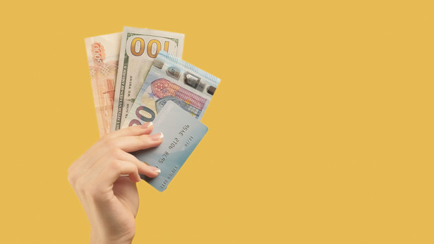 Ile dziś zapłacimy za euro, dolara i franka?