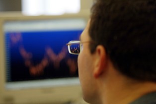 Maklerzy chcą kupić bank, czekają na okazję