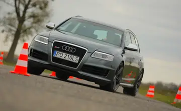 AUDI S6 Avant Tiptronic 5.2 FSI 435KM 320KW