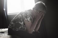 smutek kobieta depresja starość