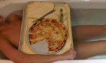 Katy Perry NAGO z pizzą!