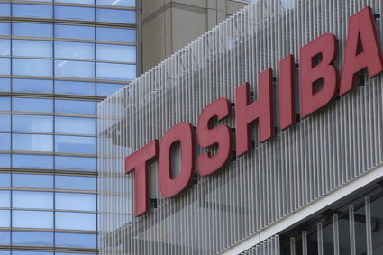 Apple, Google i Amazon toczą miliardową walkę o kawałek biznesu Toshiby