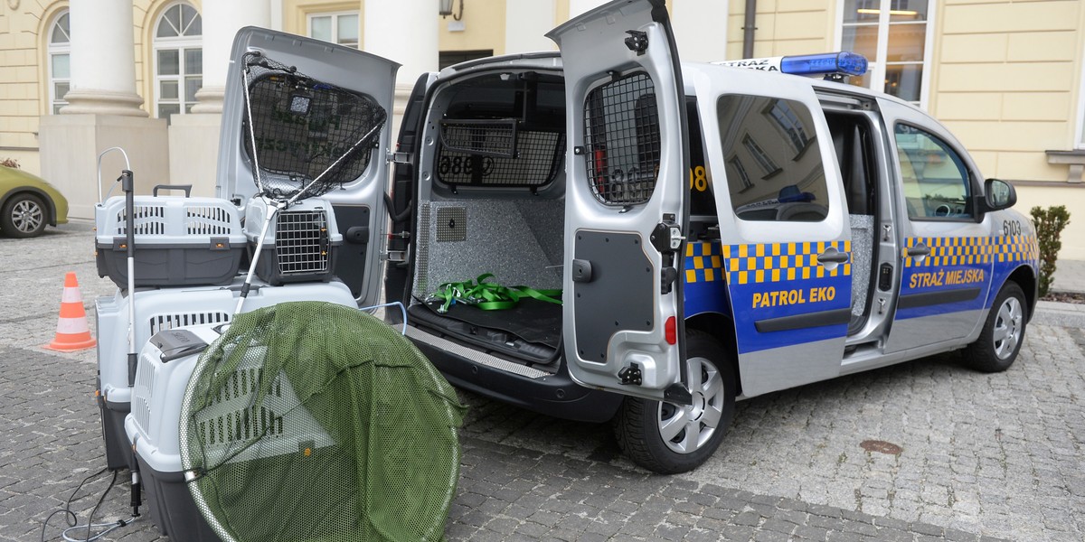 Przekazane przez prezydenta samochody to elektryczne renault kangoo ZE, które zostały sfinansowane z budżetu miasta. Każdy samochód jest wyposażony w klatki wykonane z tworzywa sztucznego do transportu zwierząt.