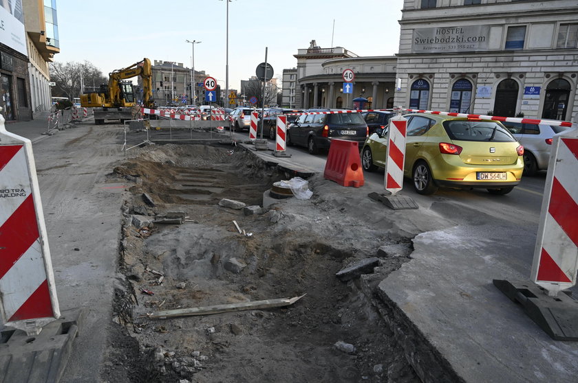 Remont placu Orląt Lwowskich