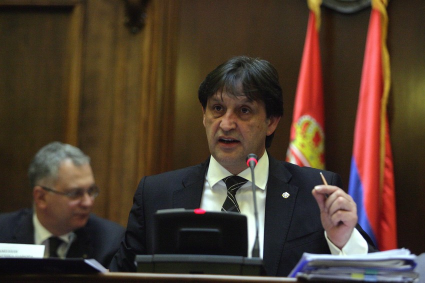 Ministar odbrane Bratislav Gašić na današnjoj sednici