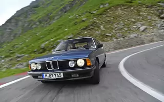 Jeździliśmy youngtimerami BMW po legendarnej Trasie Transfogaraskiej w Rumunii