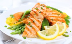 Dwie porcje tłustych ryb tygodniowo mogą zapobiec chorobom serca