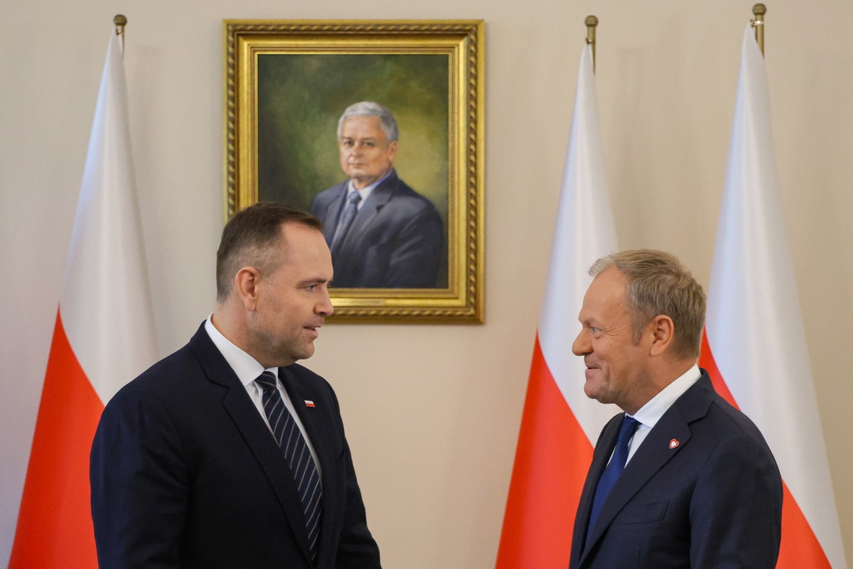 Premier Donald Tusk i prezydent Karol Nawrocki podczas spotkania w Pałacu Prezydenckim w Warszawie, które o godz. 12 rozpoczęło się w Pałacu Prezydenckim