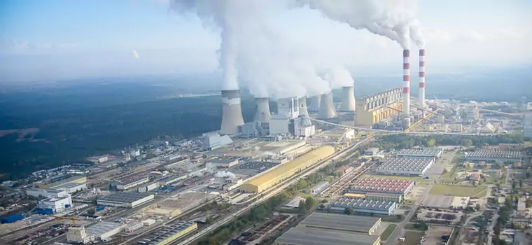 Rok 2021 z najwyższą w historii światową emisją CO2. Chiny z największym udziałem