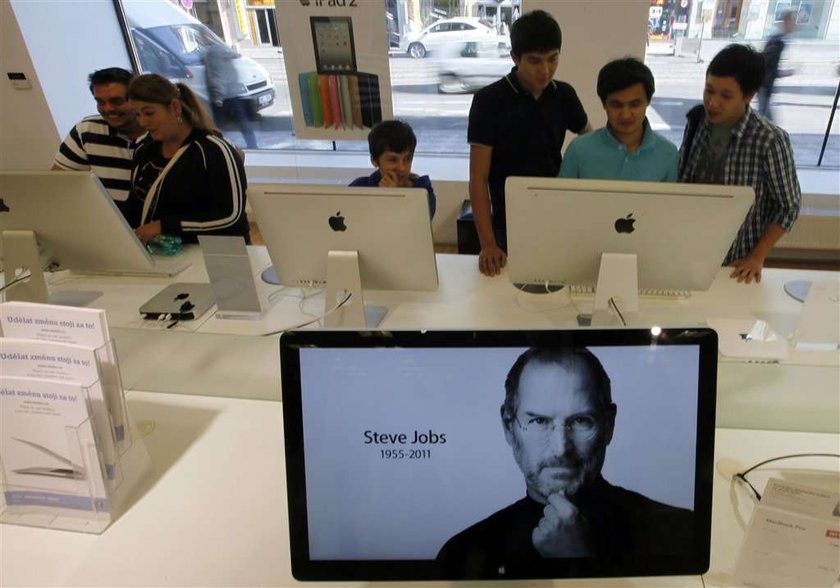 Nowe logo Apple! Piękny prezent dla Jobsa