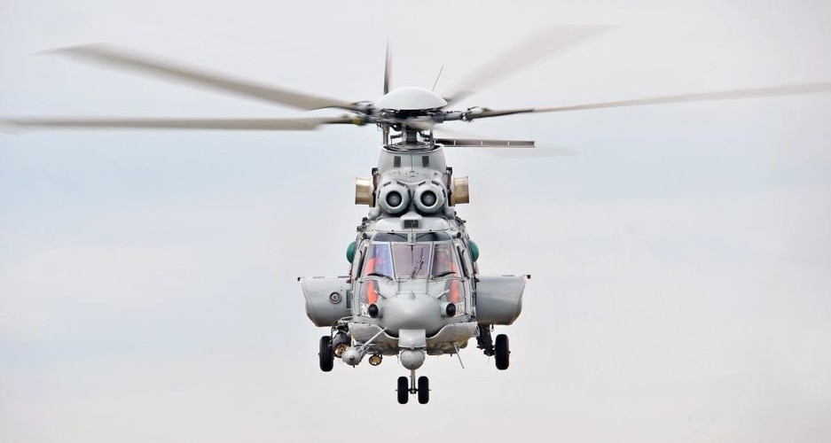 Ma możliwość prowadzenia akcji poszukiwawczych i ratowniczych w ciągu dnia i nocy dzięki wyposażeniu w specjalny radar i funkcję Forward Looking Infra Red (FLIR).