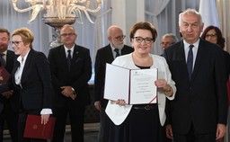 Zalewska: Reforma edukacji jest zamknięta. Problemy z naborem to wina samorządów. "To ich zadanie własne"