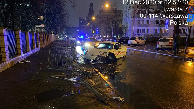 Nowe Porsche Panek CarSharing roztrzaskane po 12 godzinach. "Sprawa nie