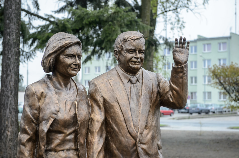 Jarosław Kaczyński: Lechowi Kaczyńskiemu należą się pomniki, bo wpisał się w polską historię