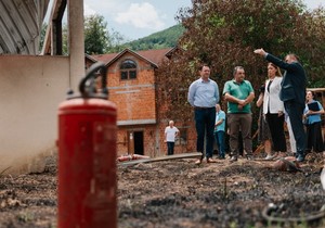 Ministarka Adrijana Mesarović obišla selo Vlahinja nakon požara