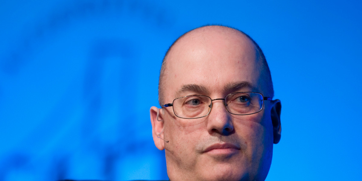 Hedge fund legend Steve Cohen is recruiting young trading talent in London and Asia