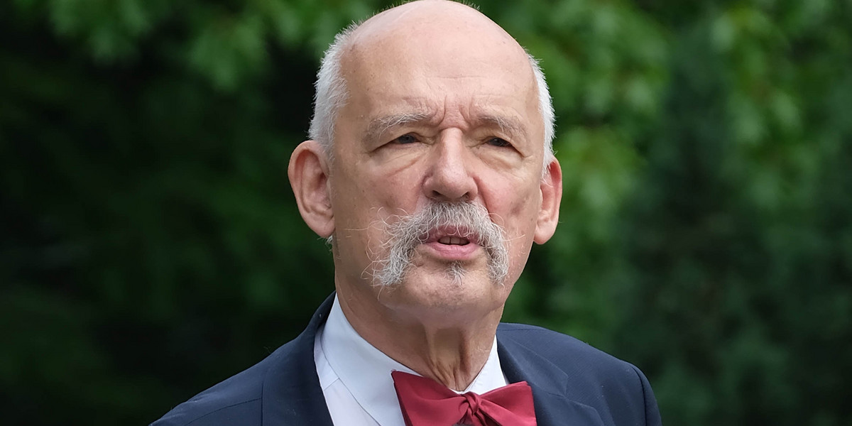 Janusz Korwin-Mikke zagłosował przeciwko czternastym emeryturom. Tymczasem na taką wypłatę sam się załapie!