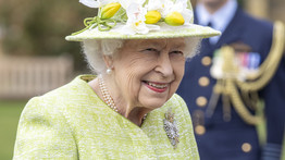 Így még nem láthattuk II. Erzsébetet: féltve őrzött családi fotók és videók kerültek elő a királynő múltjából