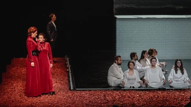 Opera Rara z elegancją szytą na miarę francuską