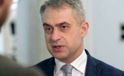 Tusk mówił o partiach, które "dostaną baty od wyborców". Gawkowski: To trochę szantaż