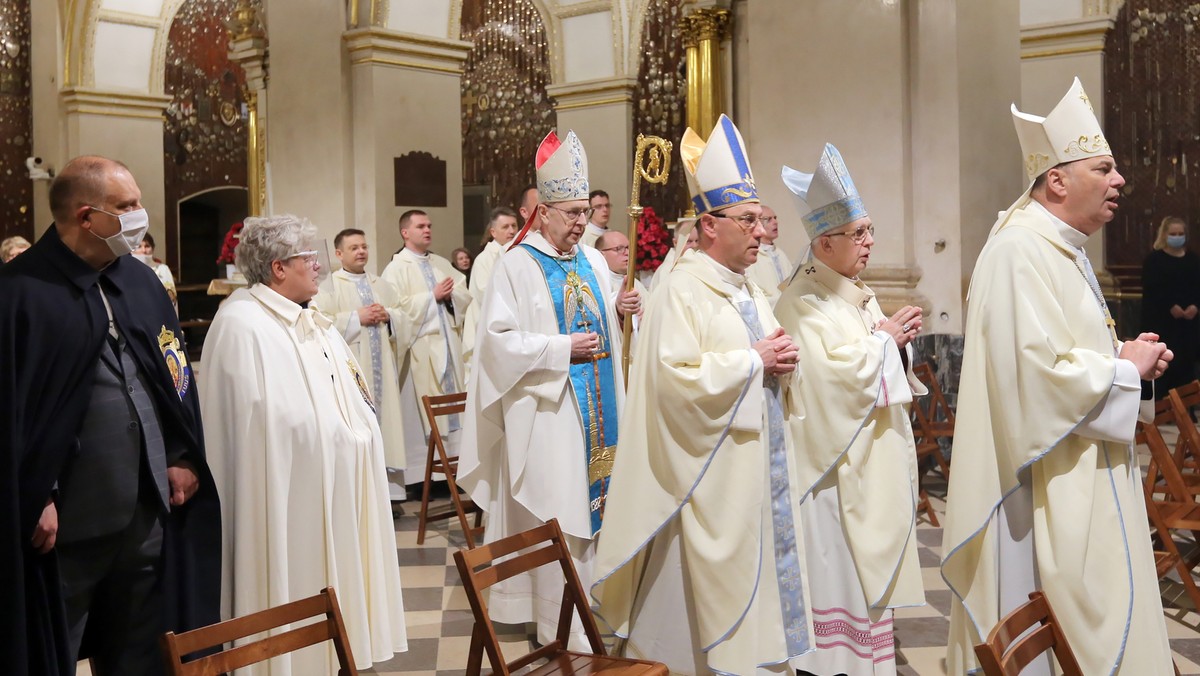  Akt Zawierzenia Polski Najświętszemu Sercu Pana Jezusa i Matce Bożej Królowej Polski.