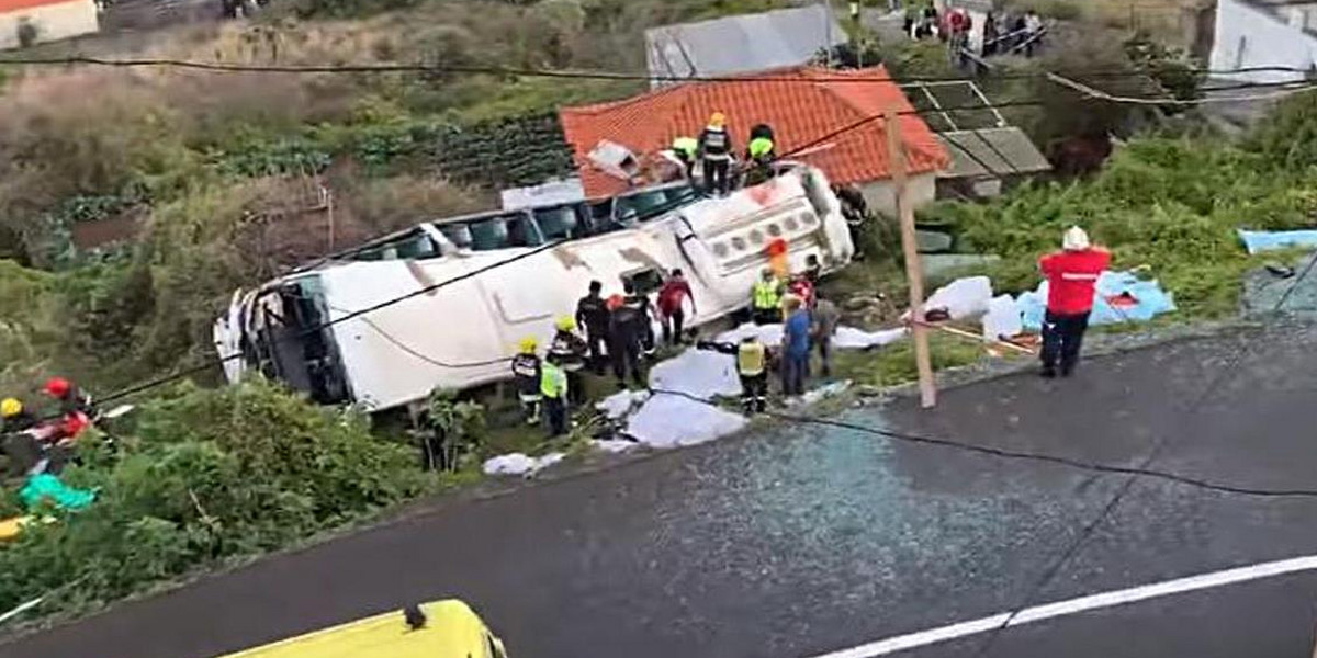 Wypadek autobusu pełnego turystów na Maderze