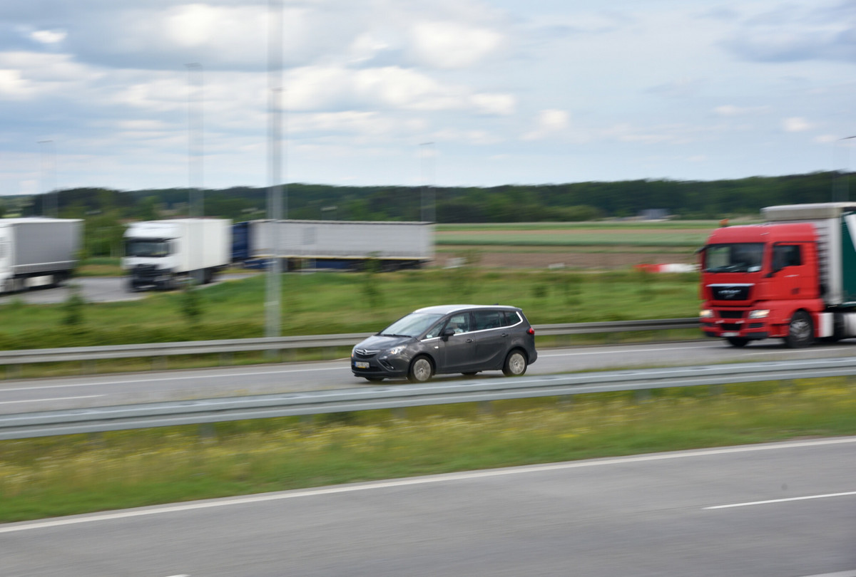 Minister o autostradach w Polsce: nie może być tak, że jeden płaci, a drugi jeździ za friko