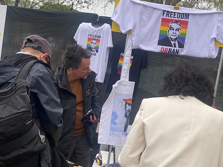 Margaret Bridge also protested against the amendment of the Basic Law