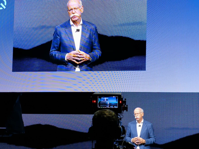 Dieter Zetsche podczas prezentacji nowej marki EQ i elektrycznego modelu EQC