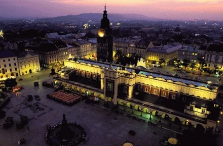 Najsłynniejszy Hotspot. Krakowski Rynek Główny to bodaj najlepiej znany w Polsce hotspot. Powstał przy okazji wizyty prezydenta George’a W. Busha w Polsce. (Zdjęcie pochodzi z serwisu Chip.pl)