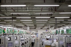 BBC obnaża katastrofalne warunki pracy w chińskiej fabryce iPhone’ów