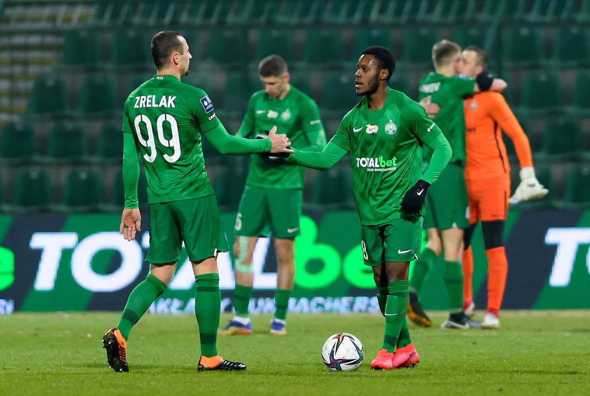 Makana Baku (P) i Adam Zrelak (L) PAP/Jakub Kaczmarczyk