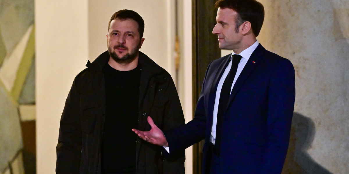 Prezydent Ukrainy Wołodymyr Zełenski i prezydent Francji Emmanuel Macron 