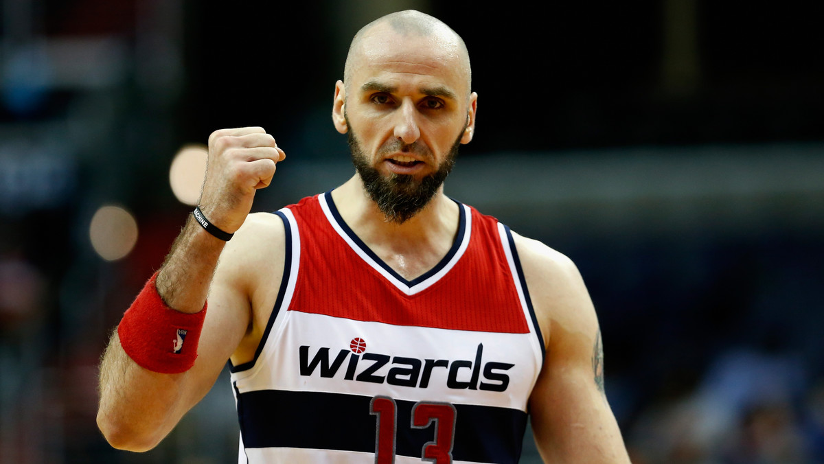 Marcin Gortat jest jednym z najbardziej znanych polskich sportowców. Jako jedyny Polak gra w lidze NBA. W rozmowie z Katarzyną Olubińską w jej książce "Bóg w wielkim mieście" wyznał, jaki jest jego przedmeczowy rytuał.