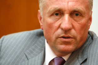 Odwołany premier Czech przyjmie Obamę