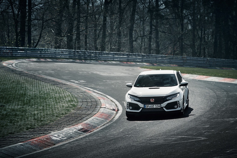 Honda Civic Type R ponownie królem Nurburgringu