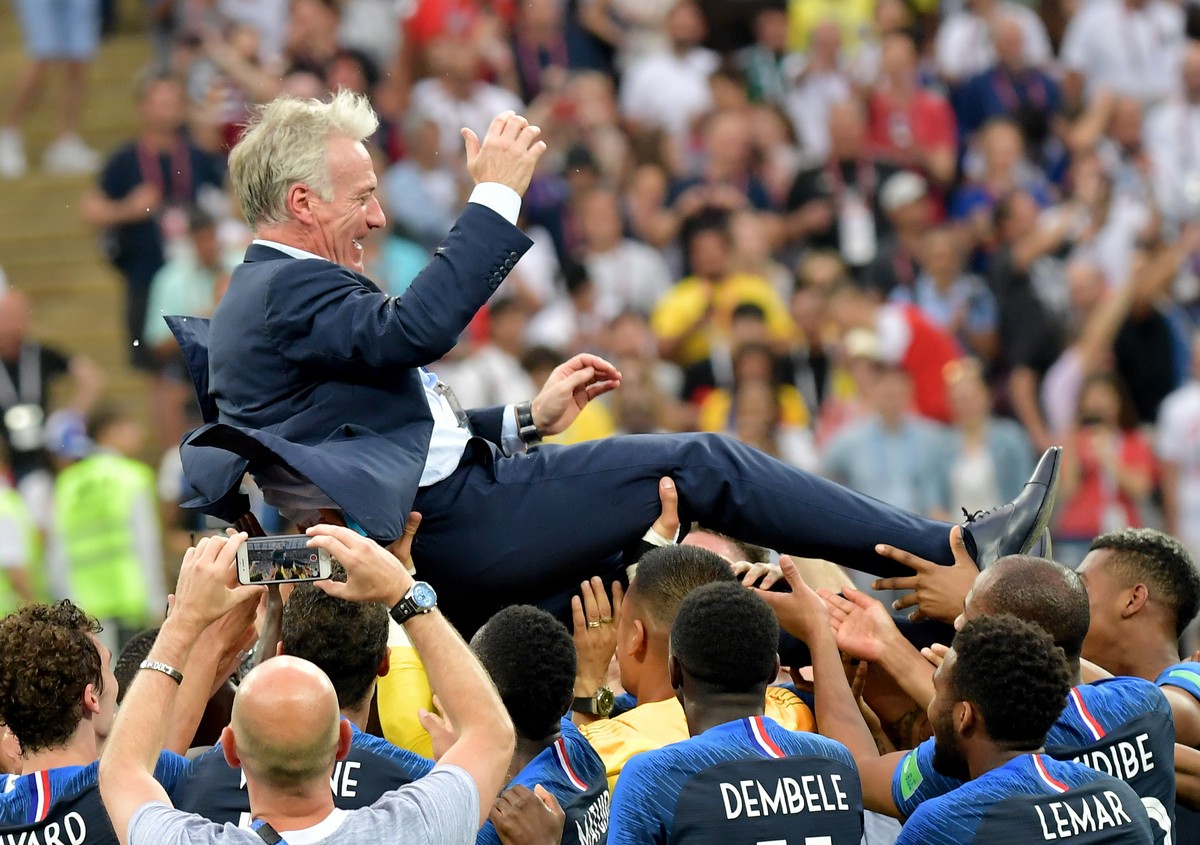 Deschamps dołączył do Zagallo i Beckenbauera. Zdobył mistrzostwo świata zarówno jako piłkarz, jak i trener