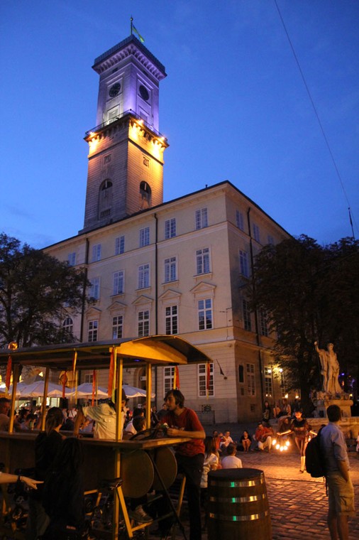 Lwów, Rynek i Ratusz nocą