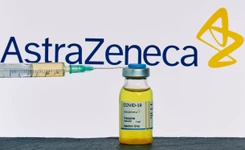 AstraZeneca: Nie ma dowodów na zwiększone ryzyko zakrzepów krwi z powodu szczepionki