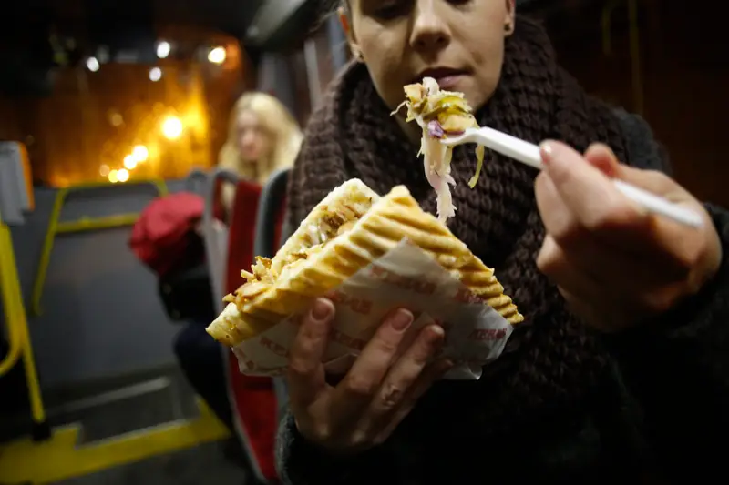 Jedzenie w komunikacji