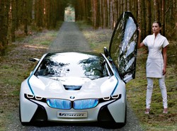 Zobacz, jak BMW odróżnia fanów PiS od PO