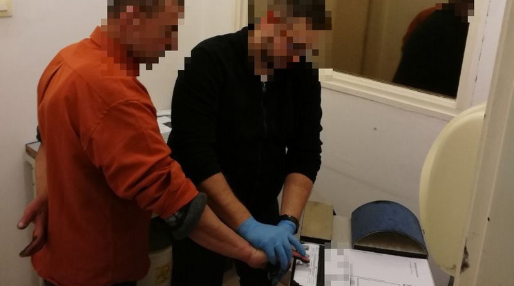 Az első pár méter után megállították a férfit a rendőrök / Fotó: POLICE.HU