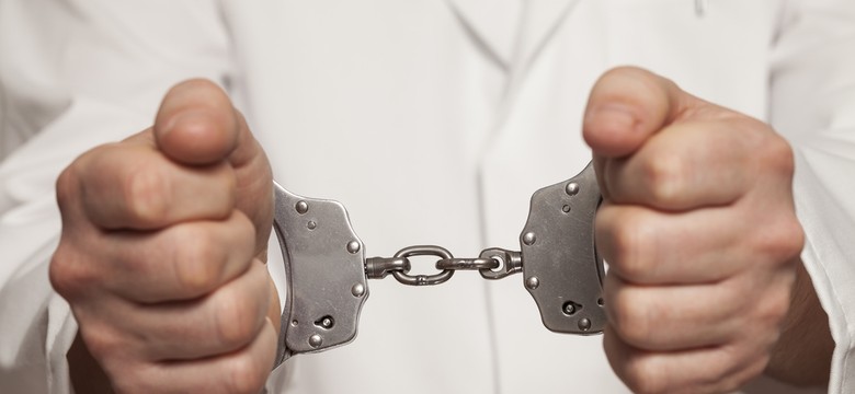 Wyłudzili kredyty na kwotę kilkuset milionów złotych. CBA zatrzymało kilkanaście osób