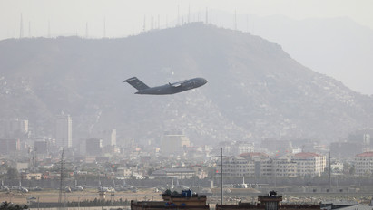Megjósolhatatlan a helyzet Kabulban: bármelyik légi mentés az utolsó lehet