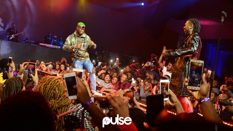 2 artists who made major impact in 2018, Zlatan and Burna Boy doing the Zanku at Burna Live[Pulse]